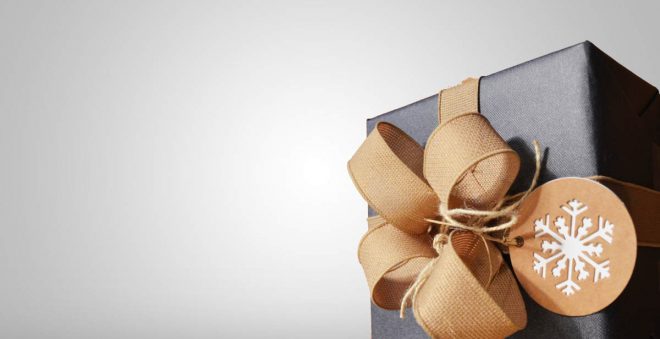 結婚記念日、夫に何をあげる?プレゼントに迷わないアイディア一覧